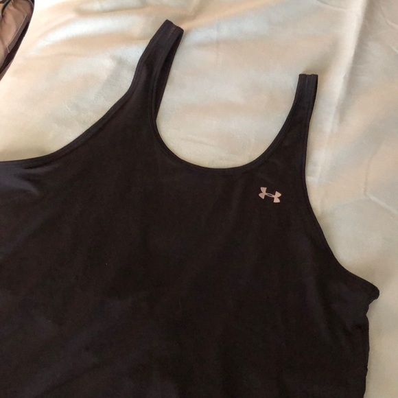 Under Armour tank size M - Picture 2 of 4